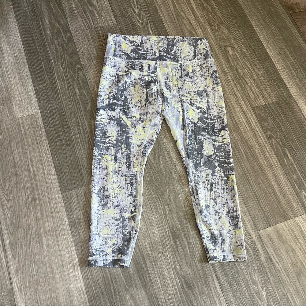 lululemon athletica Gray and Yellow Abstract Print Cropped Leggings